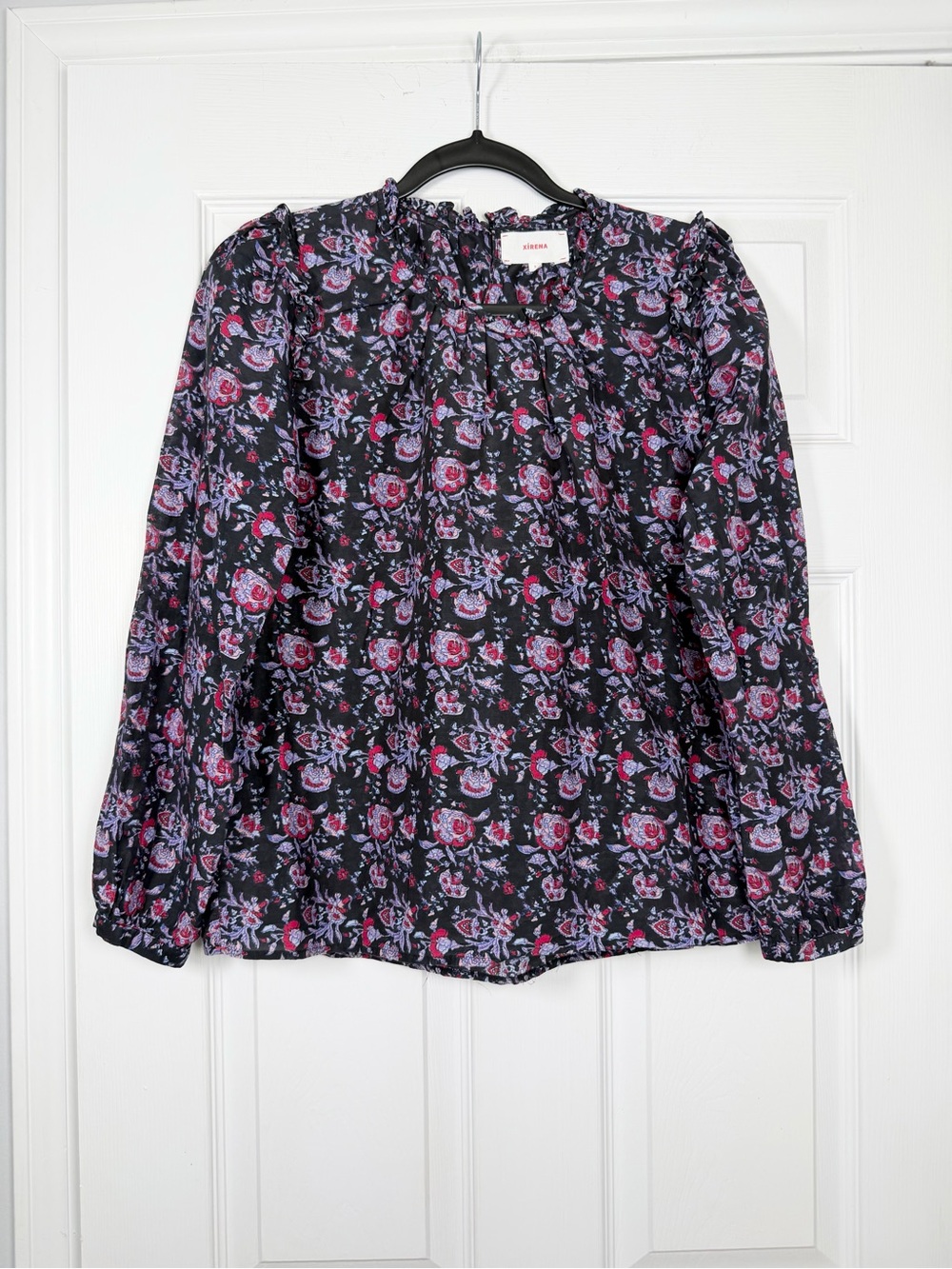 Xirena Size S • Navy Pink Floral Long Sleeve Top.
